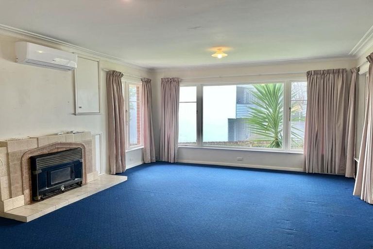 Photo of property in 4 Islington Avenue, New Lynn, Auckland, 0600