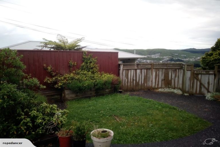 Photo of property in 20 Jane Grove, Paparangi, Wellington, 6037