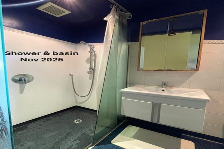 Photo of property in Qba Apartments, 2e/51 Webb Street, Mount Cook, Wellington, 6011
