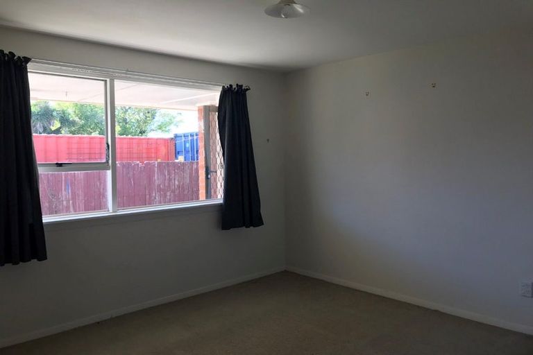 Photo of property in 2/294a Westminster Street, Mairehau, Christchurch, 8013