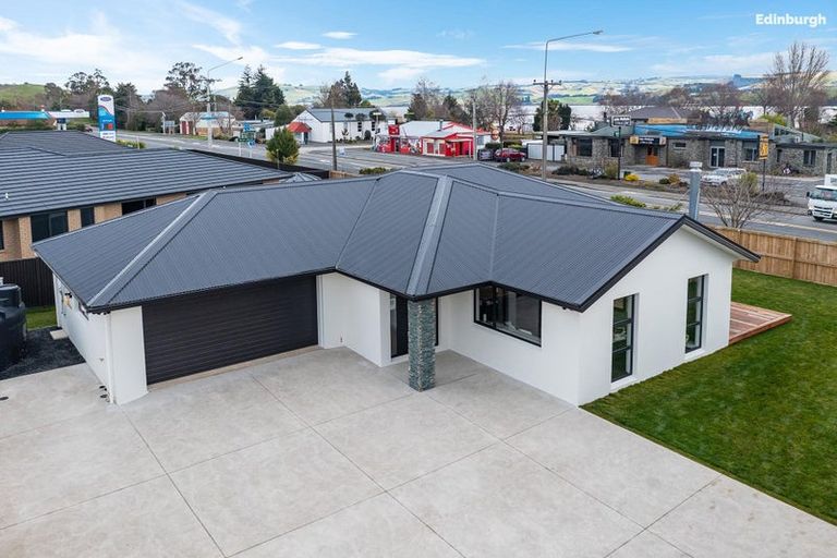 Photo of property in 2a Margate Street, Waihola, Milton, 9073