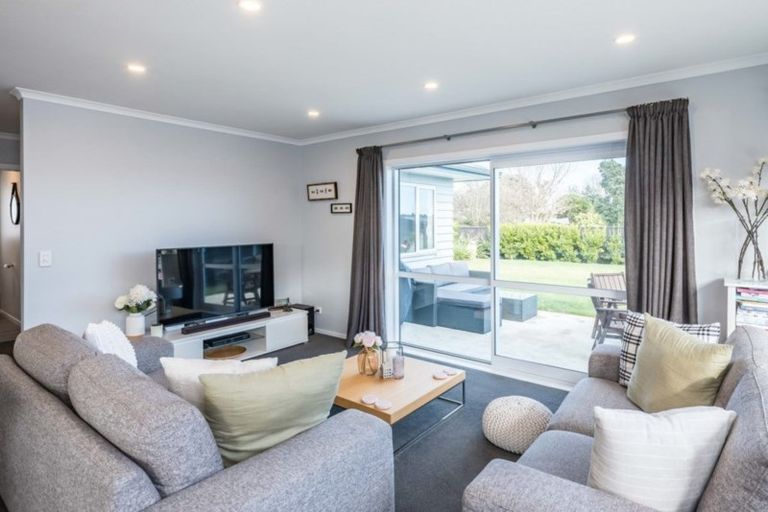 Photo of property in 3 Gallipoli Place, Paraparaumu, 5032