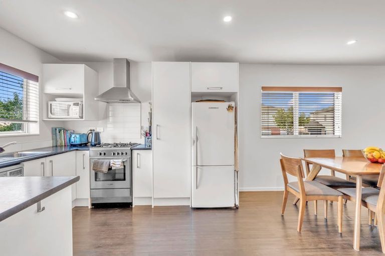 Photo of property in 33 Apple Orchard Way, Sunnyvale, Auckland, 0612
