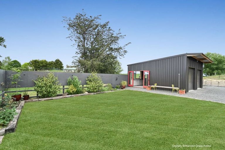 Photo of property in 56 Tapairu Road, Waipawa, 4275