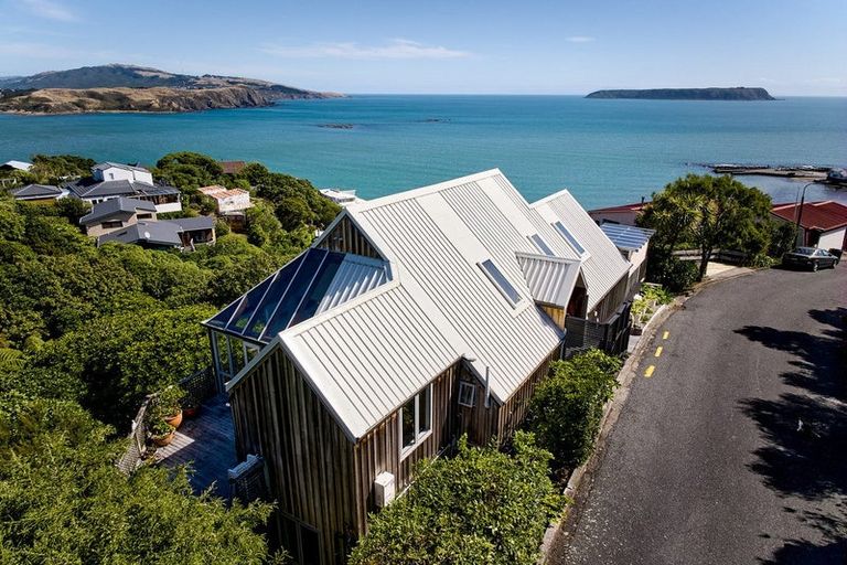 Photo of property in 1 Roys Road, Plimmerton, Porirua, 5026