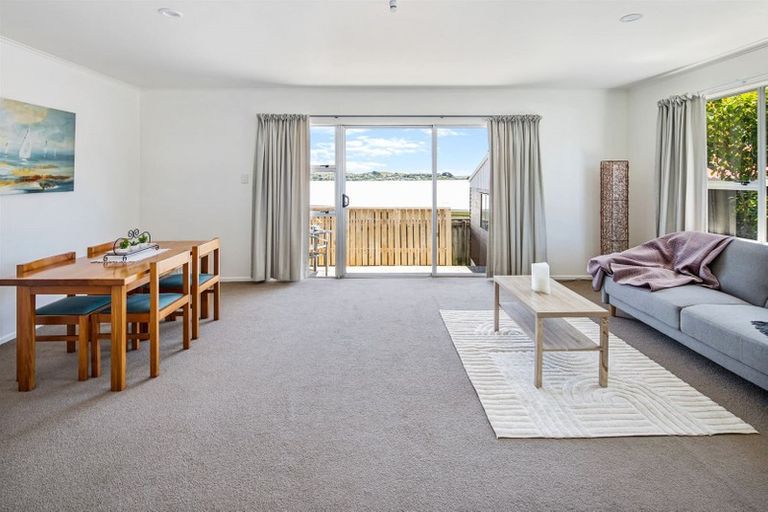 Photo of property in 57a Stewart Drive, Newlands, Wellington, 6037