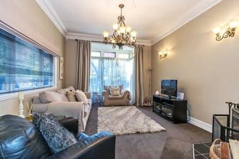 Photo of property in 4 Bronte Place, Waltham, Christchurch, 8023