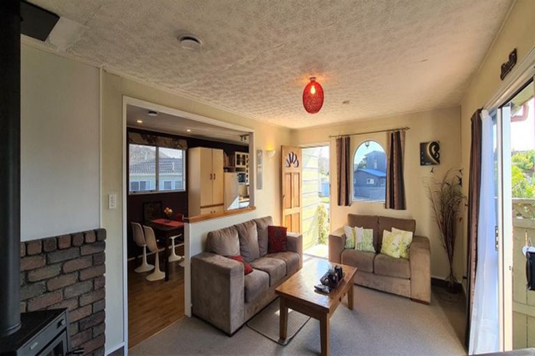 Photo of property in 23 Gilmour Place, Taradale, Napier, 4112