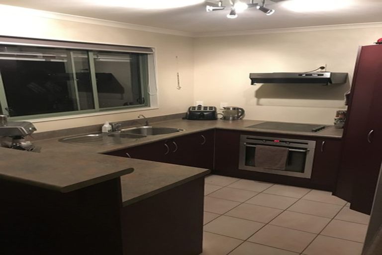 Photo of property in 26 Hewlett Road, Massey, Auckland, 0614