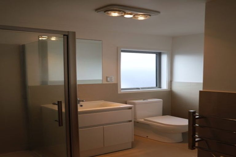 Photo of property in 60 Niu Lane, Te Atatu South, Auckland, 0610