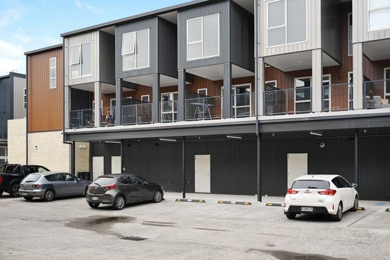 Photo of property in 124/126 Commerce Street, Frankton, Hamilton, 3204