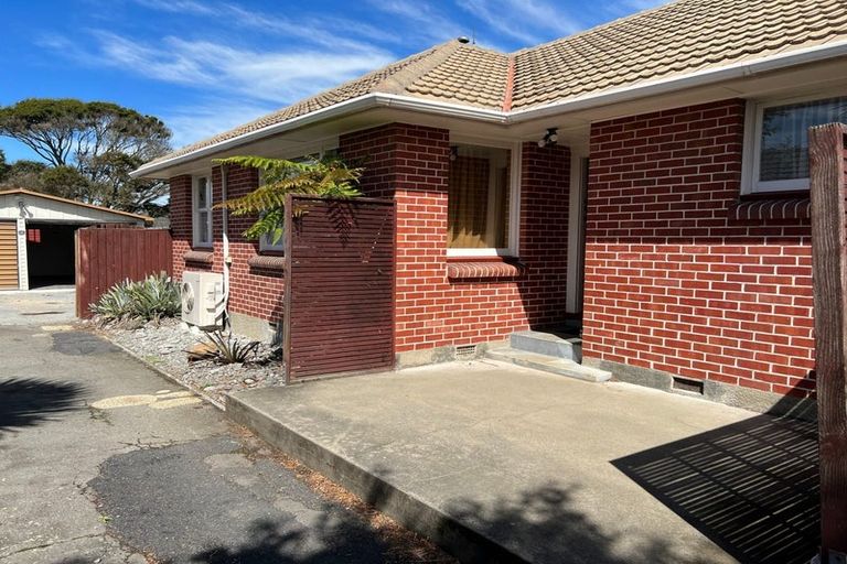 Photo of property in 12 Farquhars Road, Redwood, Christchurch, 8051