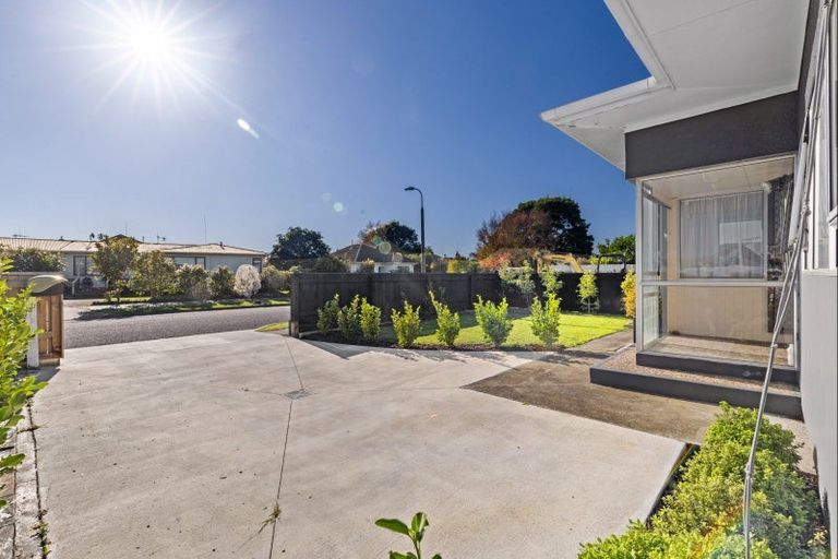 Photo of property in 8 Glasgow Street, Takaro, Palmerston North, 4412