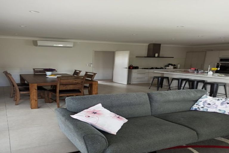 Photo of property in 7 Appaloosa Street, Karaka, Papakura, 2113