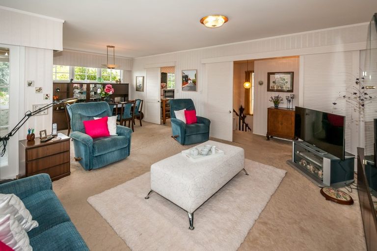 Photo of property in 1/209 Onewa Road, Birkenhead, Auckland, 0626