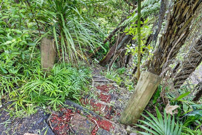 Photo of property in 2/39 Brunton Place, Glenfield, Auckland, 0629