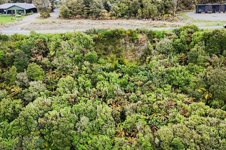 Photo of property in 37 Takutai Terrace, Ruatapu, 7883