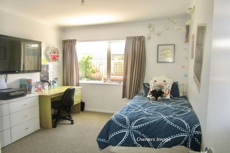 Photo of property in 4 Poaka Avenue, Takanini, 2112