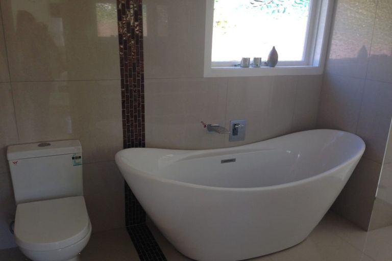 Photo of property in 1/10 Mahara Avenue, Birkenhead, Auckland, 0626