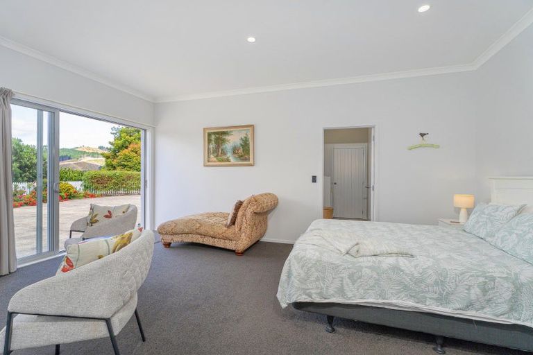 Photo of property in 16 Ohuka Place, Whitianga, 3510