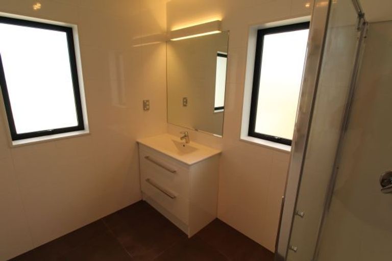 Photo of property in 79 Maka Terrace, Orewa, 0931