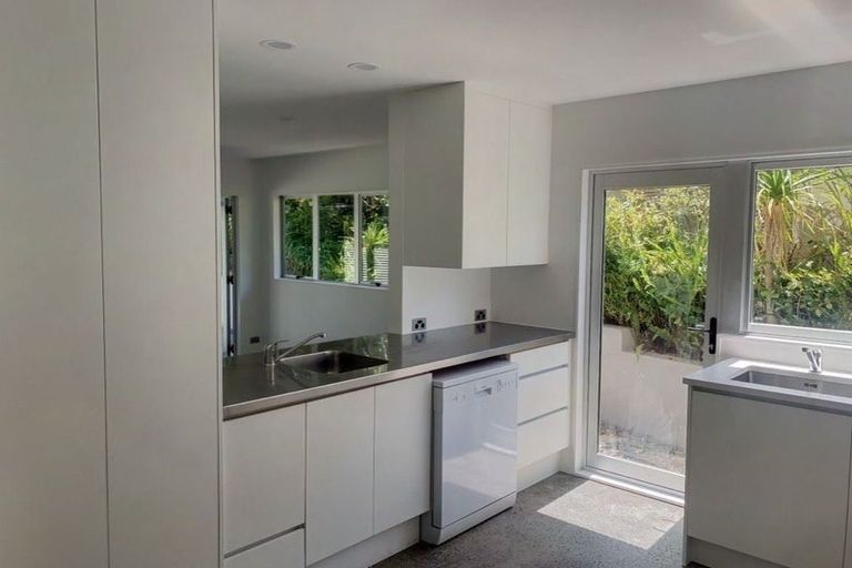 Photo of property in 20a Jutland Street, Mairangi Bay, Auckland, 0630