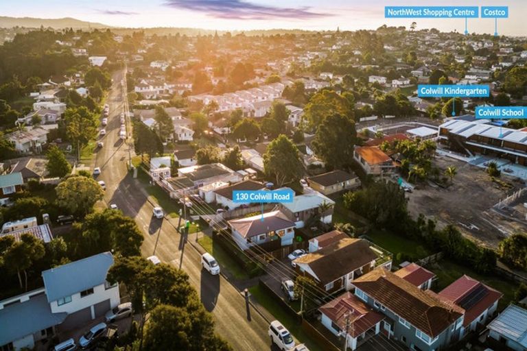 Photo of property in 130 Colwill Road, Massey, Auckland, 0614