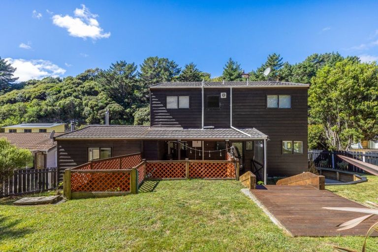 Photo of property in 40 Postgate Drive, Whitby, Porirua, 5024