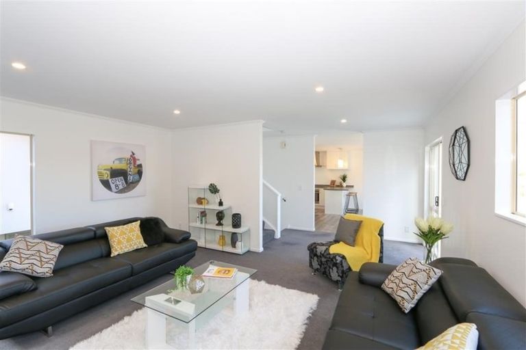 Photo of property in 33u2 Hawker Street, Mount Victoria, Wellington, 6011