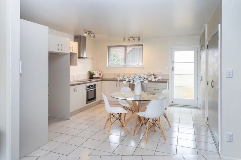 Photo of property in 2/30 Gordon Avenue, St Albans, Christchurch, 8014