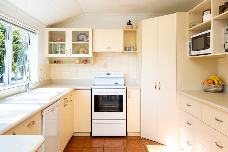 Photo of property in 60 Lucknow Road, Havelock North, 4130