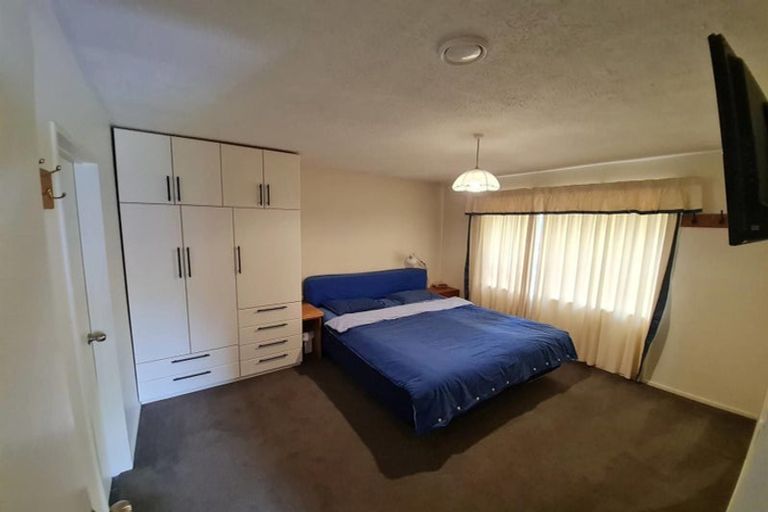 Photo of property in 12 Gatonby Place, Avonhead, Christchurch, 8042