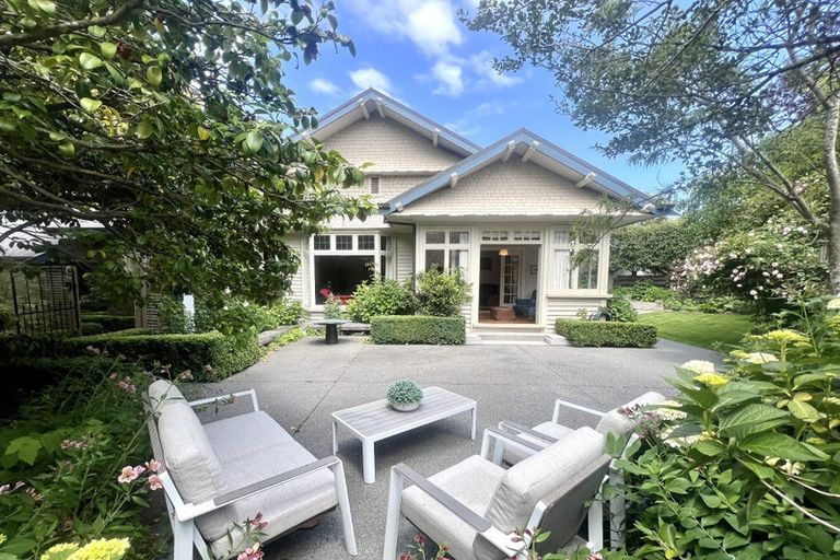 Photo of property in 11 Idris Road, Fendalton, Christchurch, 8052