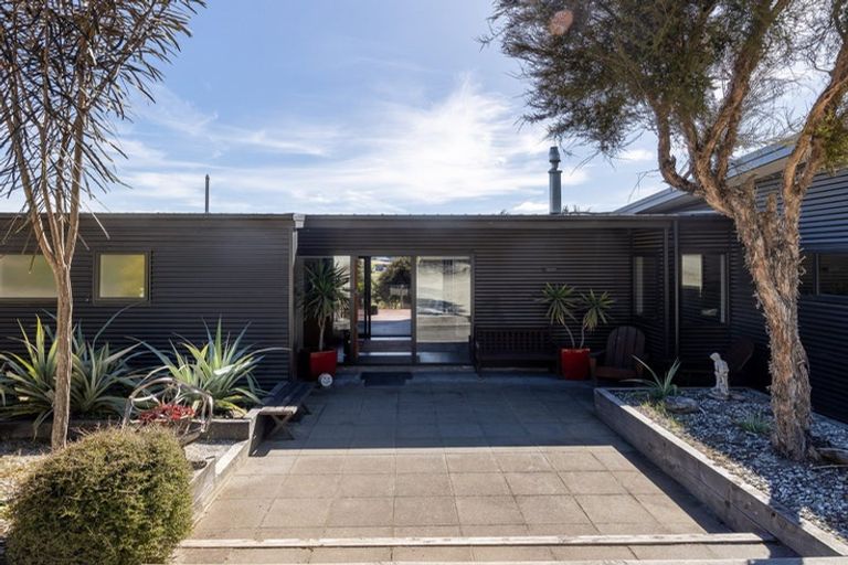 Photo of property in 16 Hidden Hills Drive, Wanaka, 9305