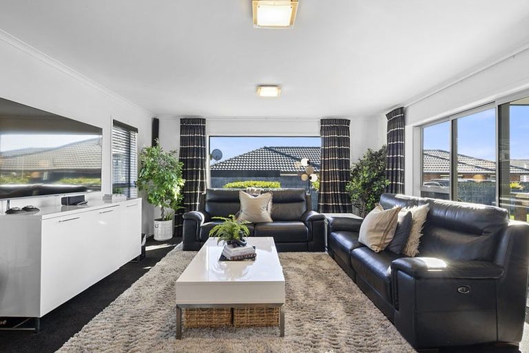 Photo of property in 58d Karamea Street, Whalers Gate, New Plymouth, 4310