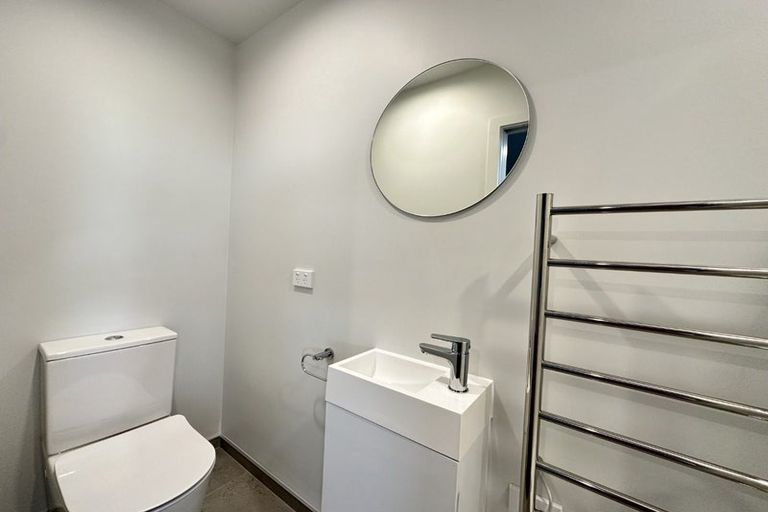 Photo of property in 2/30 Frederick Street, Waltham, Christchurch, 8011