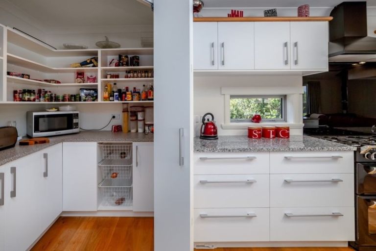 Photo of property in 81 Reading Street, Greytown, 5712