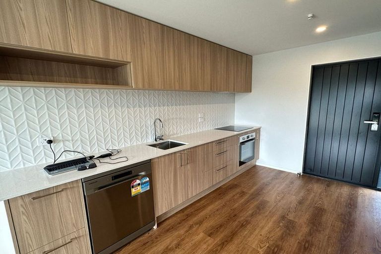 Photo of property in 5/66 Metcalfe Road, Ranui, Auckland, 0612