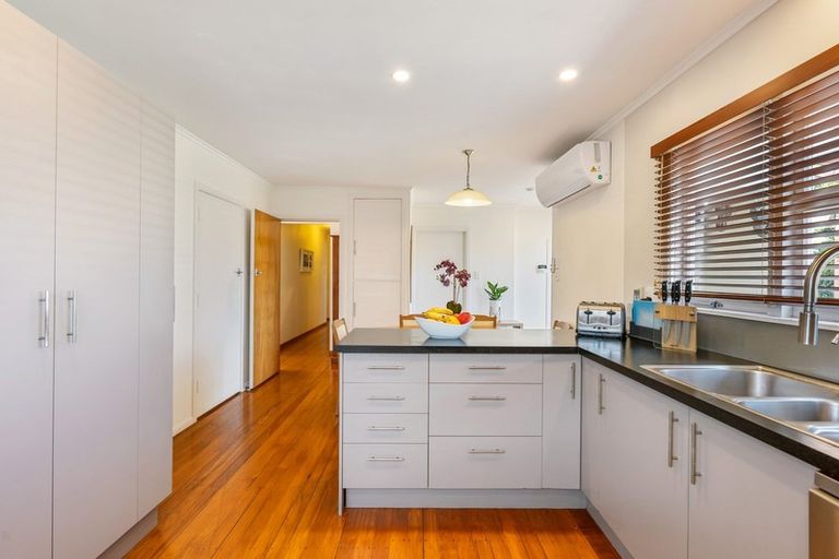 Photo of property in 15 Fraser Road, Papatoetoe, Auckland, 2025