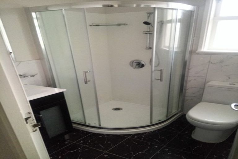 Photo of property in 42 Great South Road, Papatoetoe, Auckland, 2025