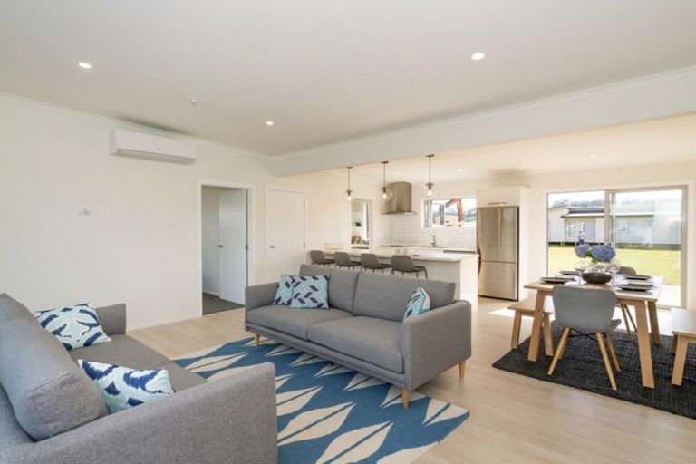 Photo of property in 28 Navigation Drive, Cooks Beach, Whitianga, 3591
