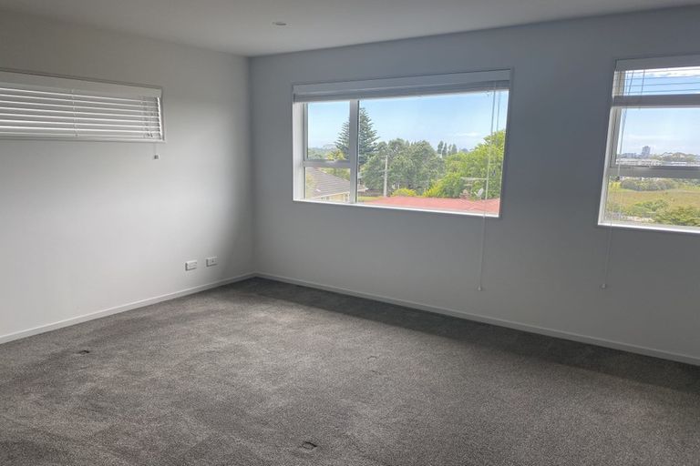 Photo of property in 34a Exmouth Road, Northcote, Auckland, 0627