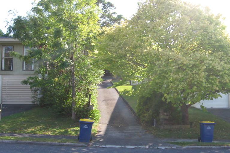 Photo of property in 75 John Downs Drive, Browns Bay, Auckland, 0630