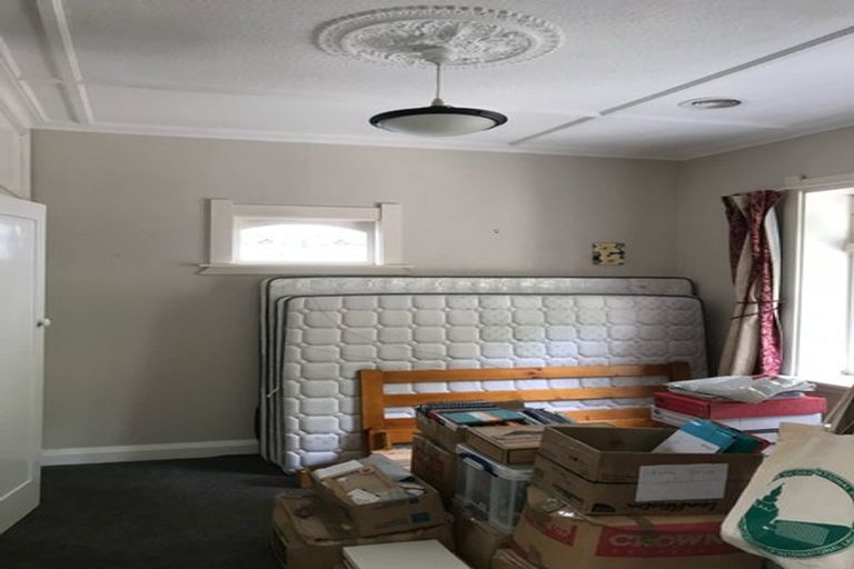 Photo of property in 14 Trelissick Crescent, Ngaio, Wellington, 6035