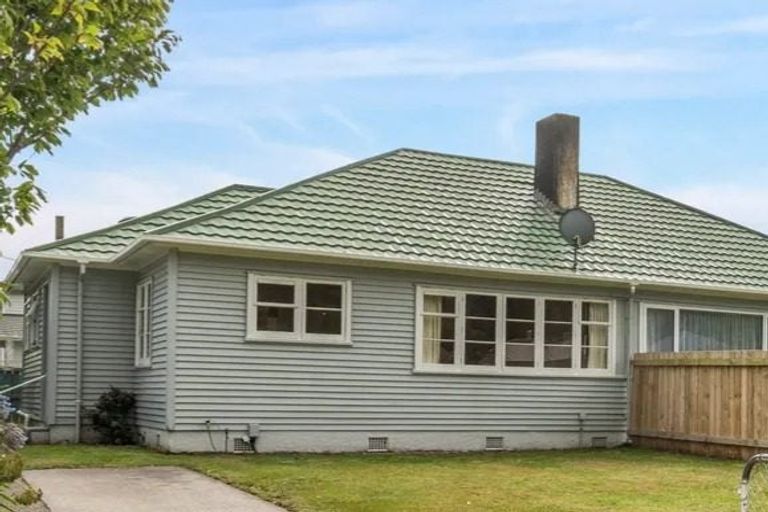 Photo of property in 57 Hewer Crescent, Naenae, Lower Hutt, 5011