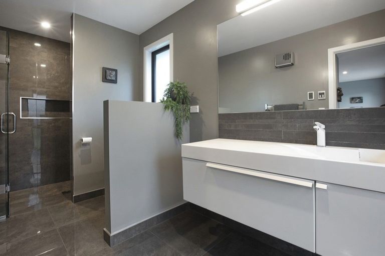 Photo of property in 211 Highsted Road, Casebrook, Christchurch, 8051