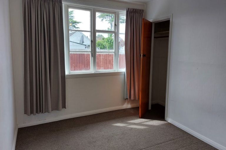 Photo of property in 6 Homer Place, Upper Riccarton, Christchurch, 8041