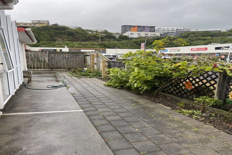 Photo of property in 2 Macalister Place, Miramar, Wellington, 6022