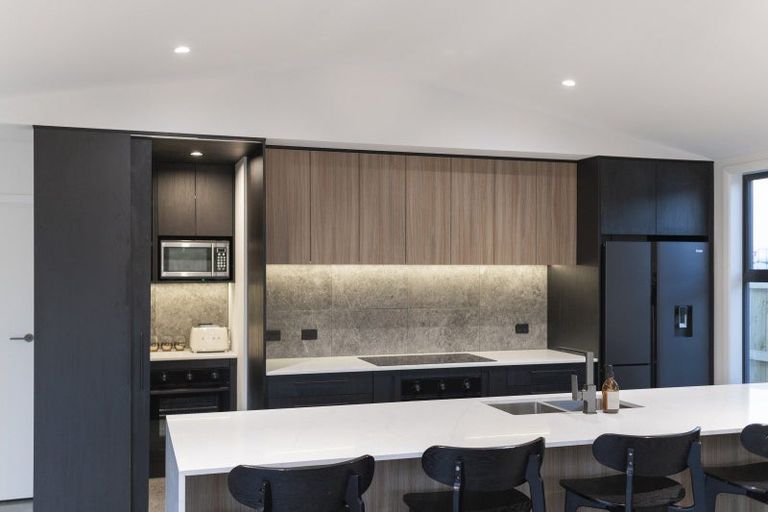 Photo of property in 3 Makakahi Street, Lytton West, 4071