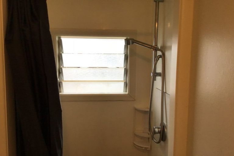 Photo of property in 2 Gorrie Road, Regent, Whangarei, 0112